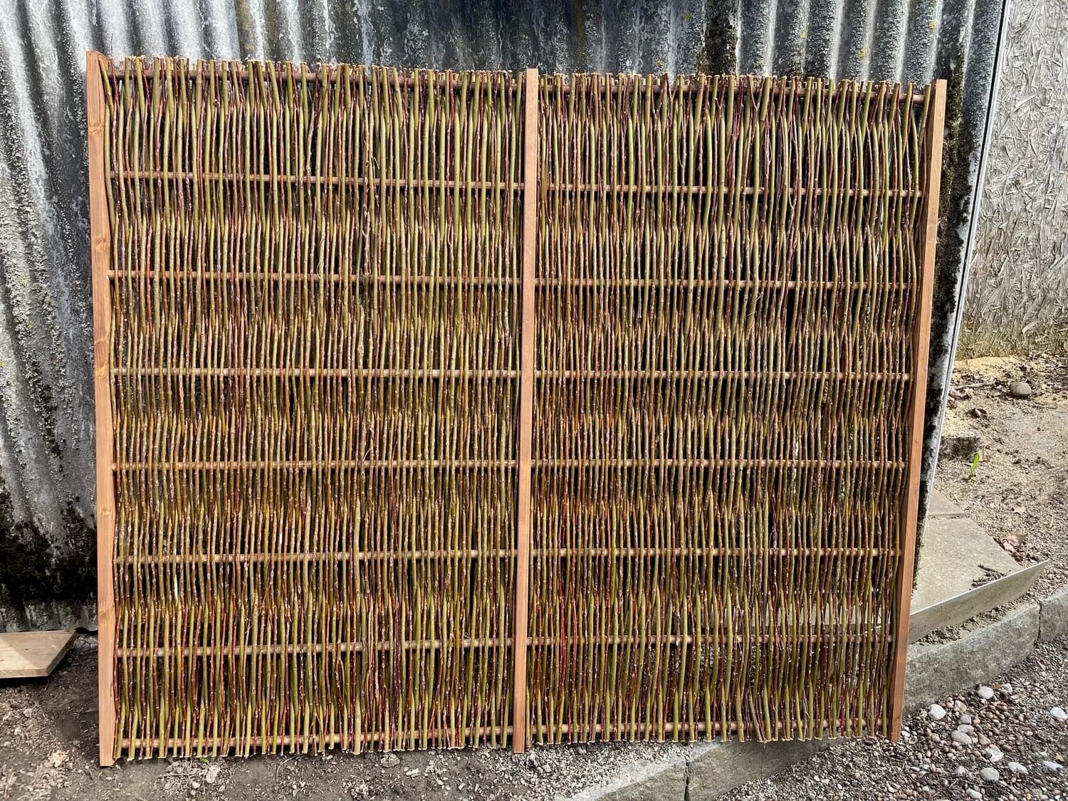 Weidenzaun mit seitlichem Rahmen(180x180cm)