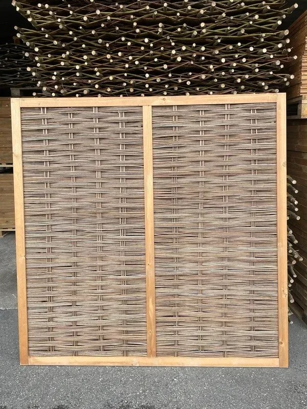Massiver Naturzaun Aargau